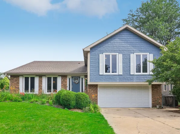 998 Butler Dr, Crystal Lake, IL 60014