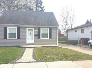 17860 Martin Rd, Roseville, MI 48066