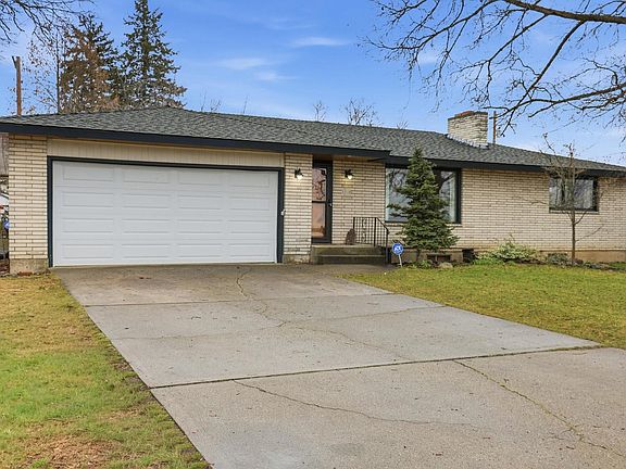 3rd image of 3910 N Park Rd