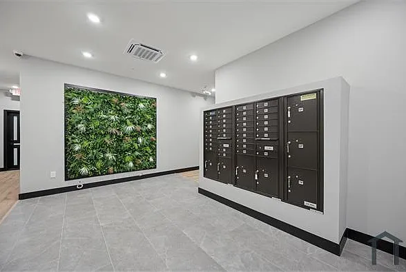 1 bed, 650 sqft, $1,200 — Photo 3