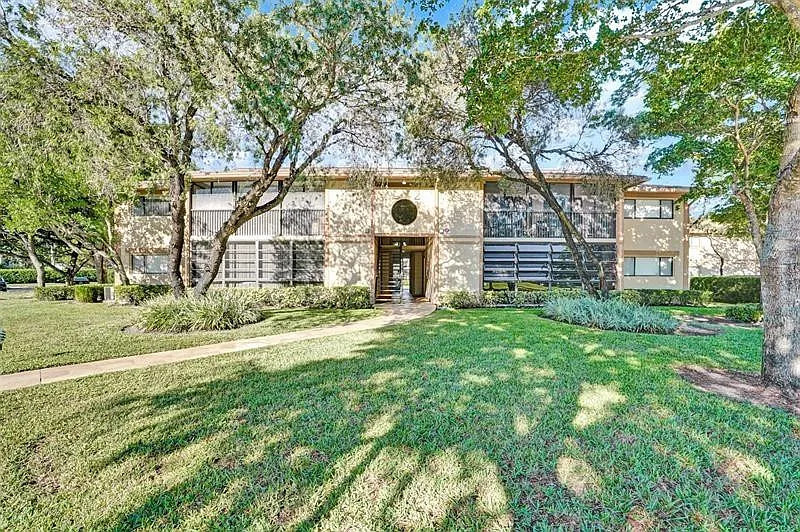 2 bed, 2.0 bath, 827 sqft, $1,850 — Photo 1