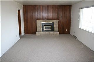 3rd image of 2443 Dixon Ave