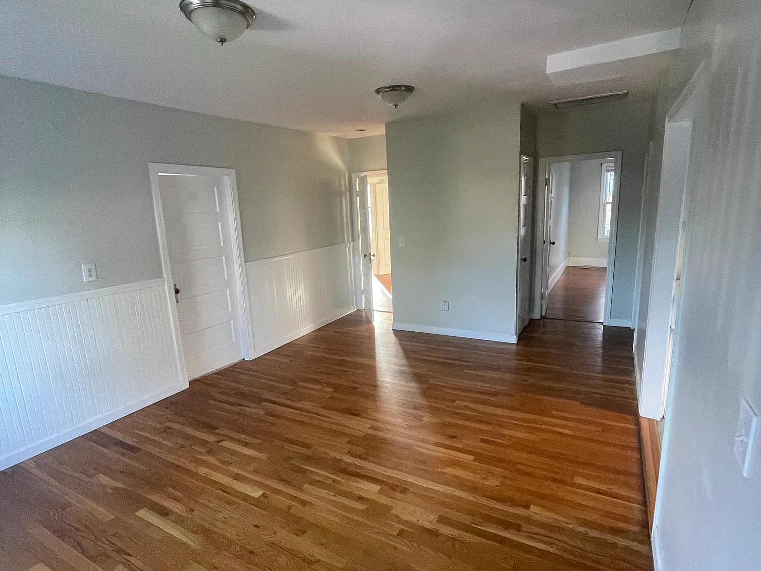 3 bed, 1200 sqft, $2,700 — Photo 1