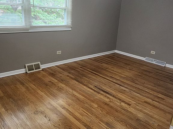 5th image of 521 Ryan Ln APT B