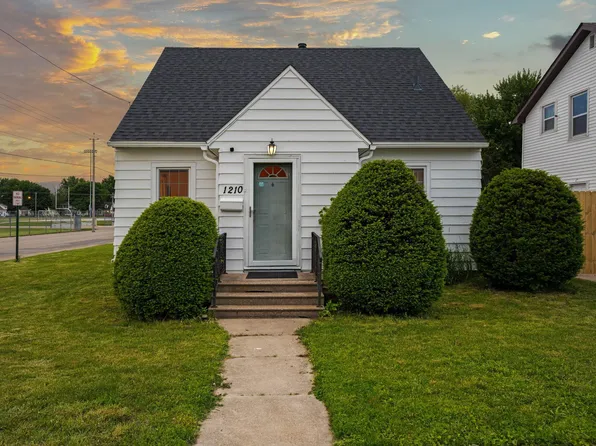 1210 2nd Ave NW, Austin, MN 55912