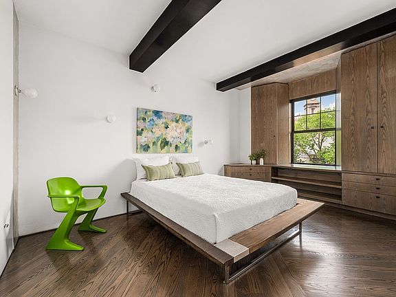 4th image of 170 2nd Ave APT 5A