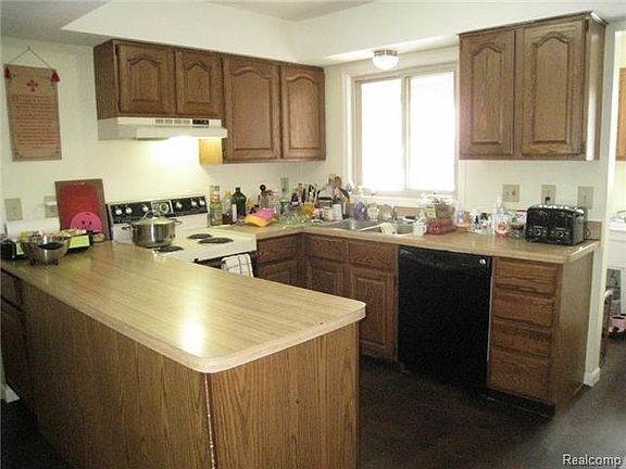 5th image of 6375 Odessa Dr