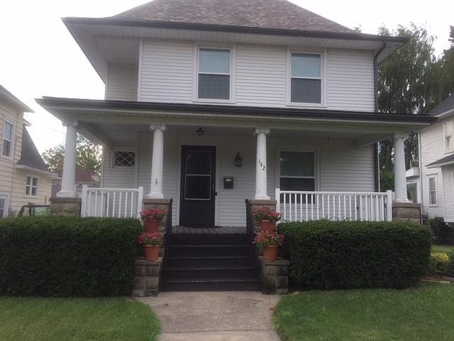 1st image of 142 N Macomb St