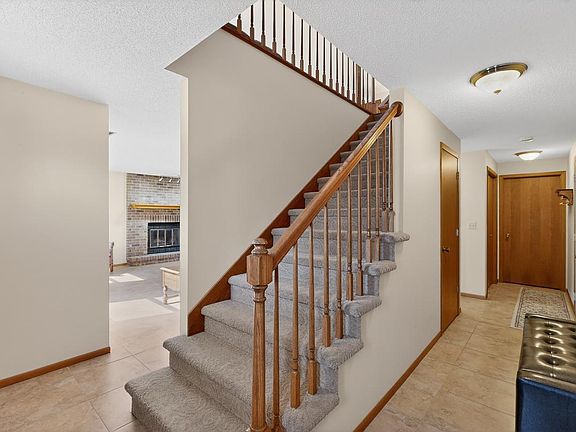 4th image of 21 23rd St SW