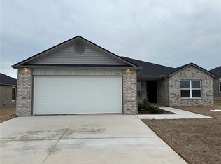 404 SW 11th St, Newcastle, OK 73065