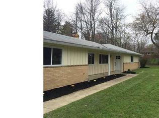 3714 Maplecrest Ave, Woodmere, OH 44122