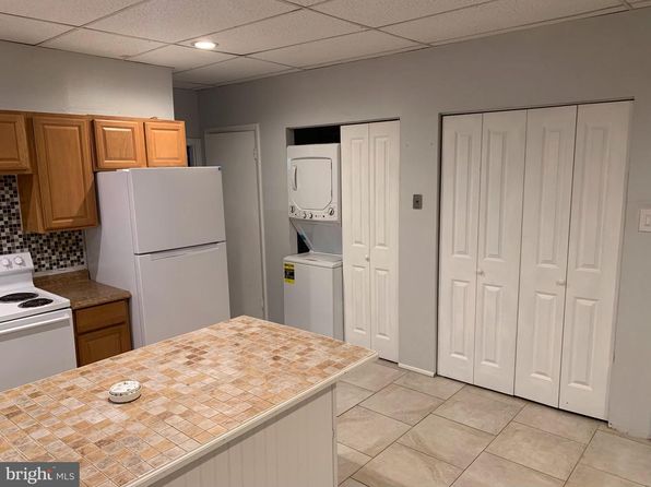 1420 N Van Buren St APT 1