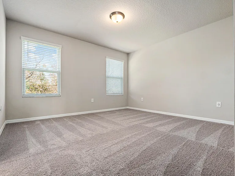 658 Legacy Loop — Photo 16