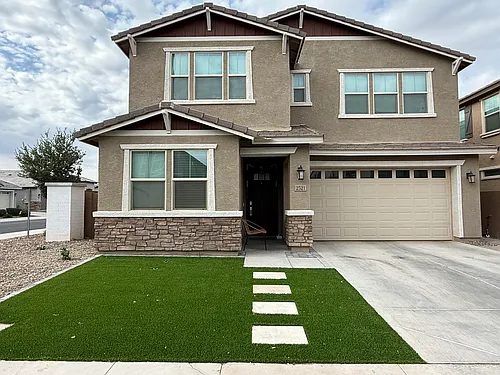 2521 E Athena Ave Photo 1