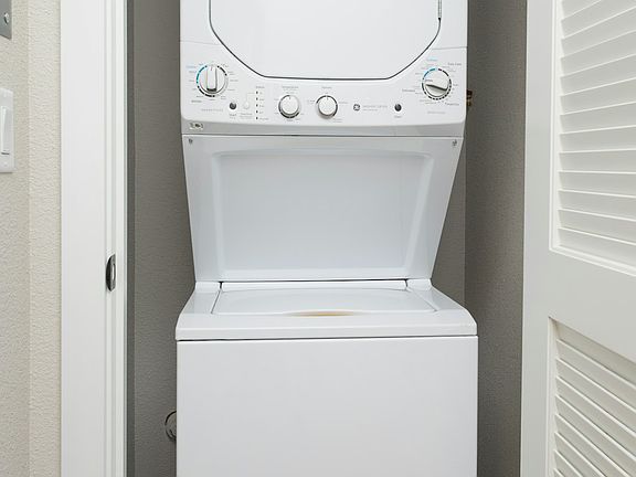 4th image of 2710 Commons Pl #1