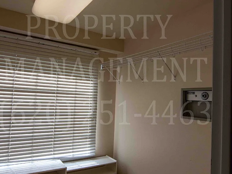 706 W 1st St — Photo 18