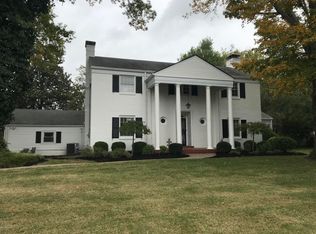 801 Cannons Ln, Saint Matthews, KY