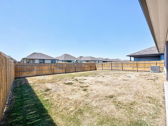 2nd image of 212 Sweetwater Creek Ln