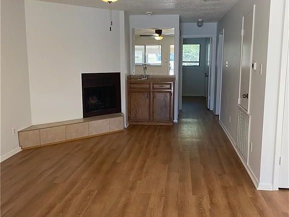 3rd image of 7000 Oak Meadow Cir