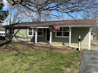 1025 W Rich St, Taylorville, IL 62568