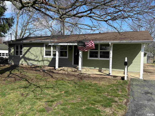 1025 W Rich St, Taylorville, IL 62568