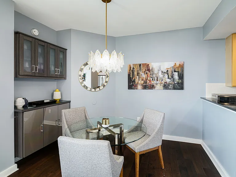 111 S 15th St #P306 — Photo 7