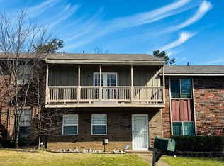 11 Pickering Dr, Little Rock, AR 72211