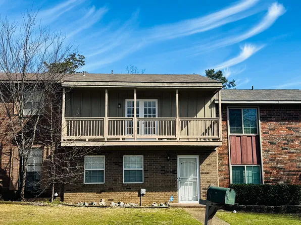 11 Pickering Dr, Little Rock, AR 72211