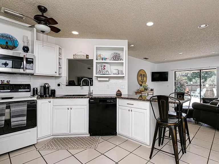 9190 Tivoli Pl — Photo 24