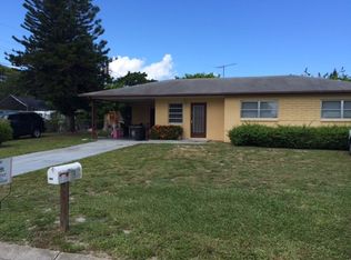 2301 N Radcliffe Pl, Bradenton, FL 34207