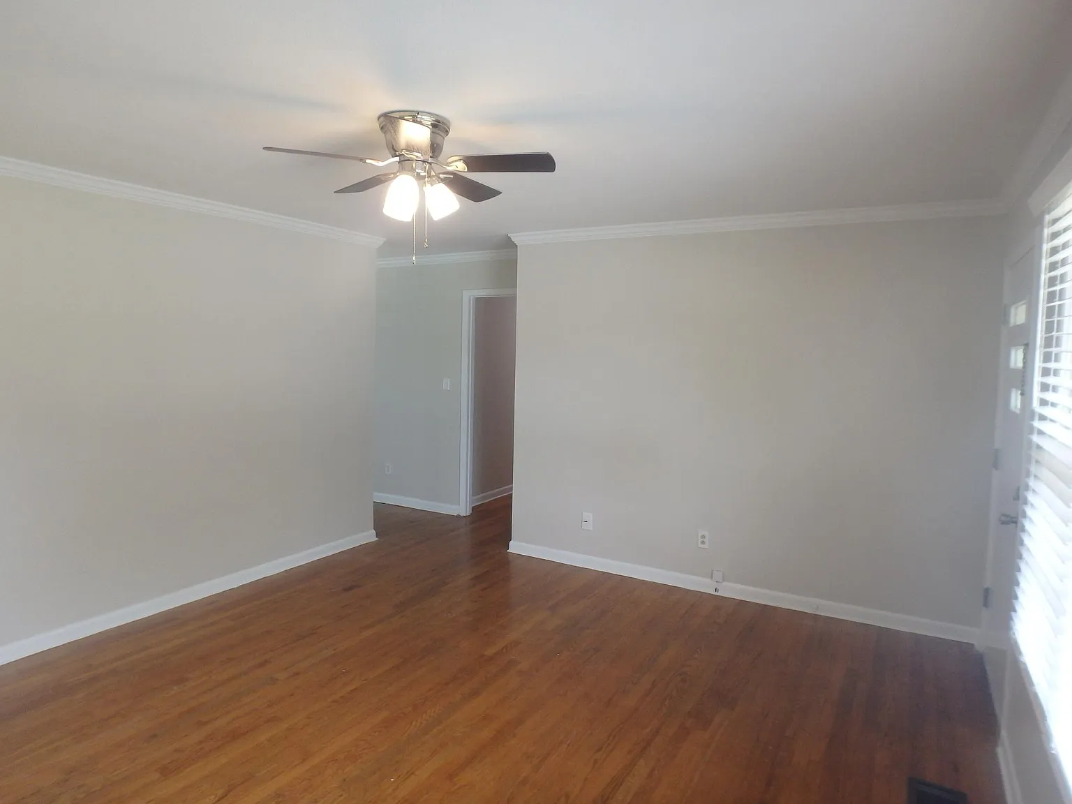 3 bed, 1.5 bath, 1161 sqft, $1,400 — Photo 4