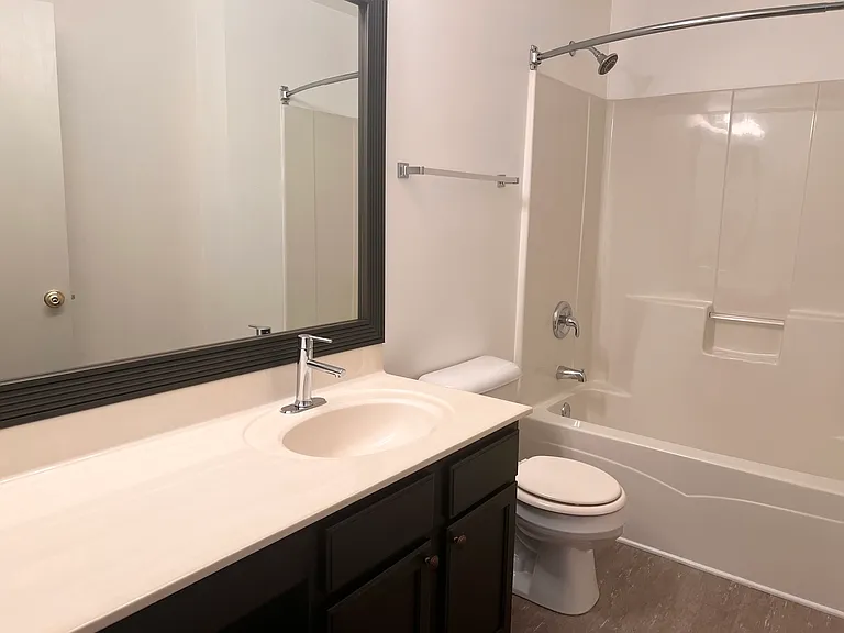 2407 Stoughton Cir #2407 — Photo 15