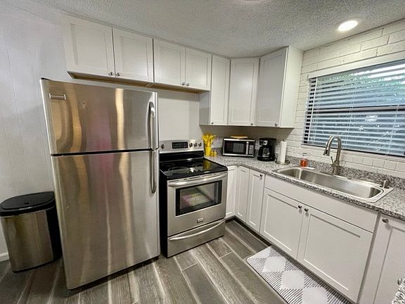 2nd image of 1645 N Broadview Dr
