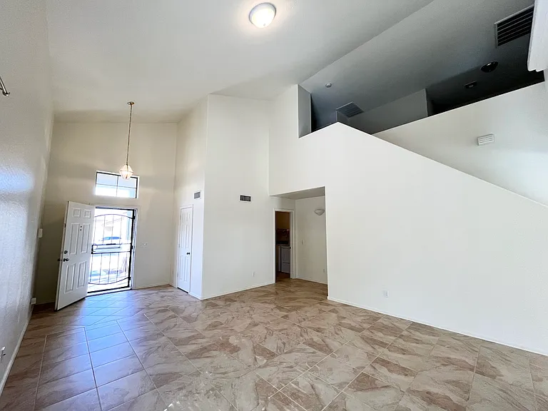 2028 N Wildflower Ln — Photo 14