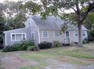 553 Old Strawberry Hill Rd, Centerville, MA 02632