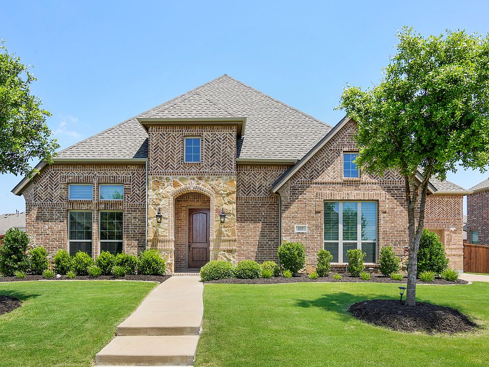 1st image of 537 Hilltop Dr