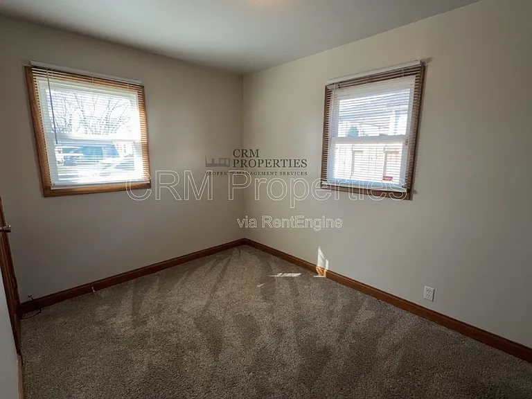 1504 N Philips St — Photo 14