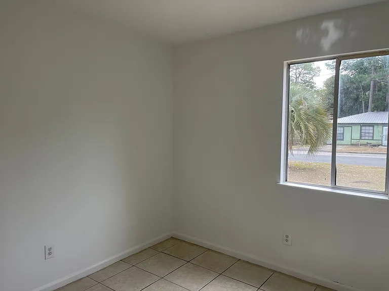 266 White Oak Dr — Photo 3