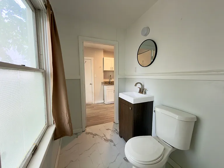 109R Beacon St #1-R — Photo 2