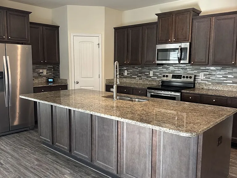 316 Merlin Ct — Photo 18