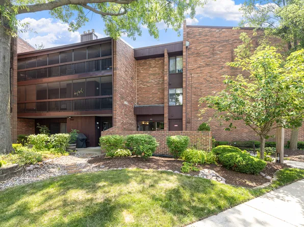 14515 Central Ct #Penthouse 1, Oak Forest, IL 60452