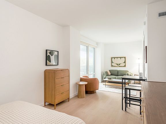 4th image of 975 Nostrand Ave #901