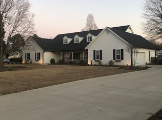 115 Wickerwood Dr, Sikeston, MO 63801