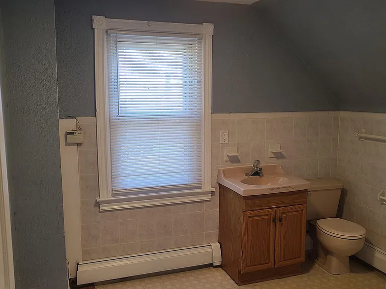 39 W Manoa Rd — Photo 18