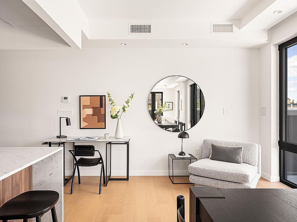 2nd image of 630 Grand Ave #404