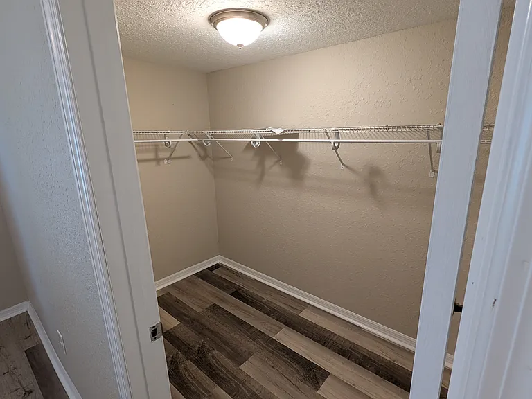 601 W Warren Ave #1/2 — Photo 12
