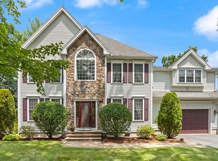 10 Casie Ln, Westford, MA 01886