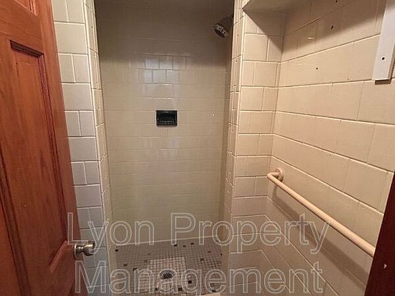 4th image of 1 Carter Ave Unit 6