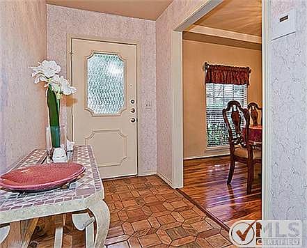 3rd image of 2613 Bunker Hill Cir