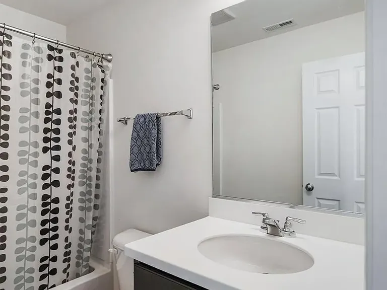 11161 Vermont Cir — Photo 3